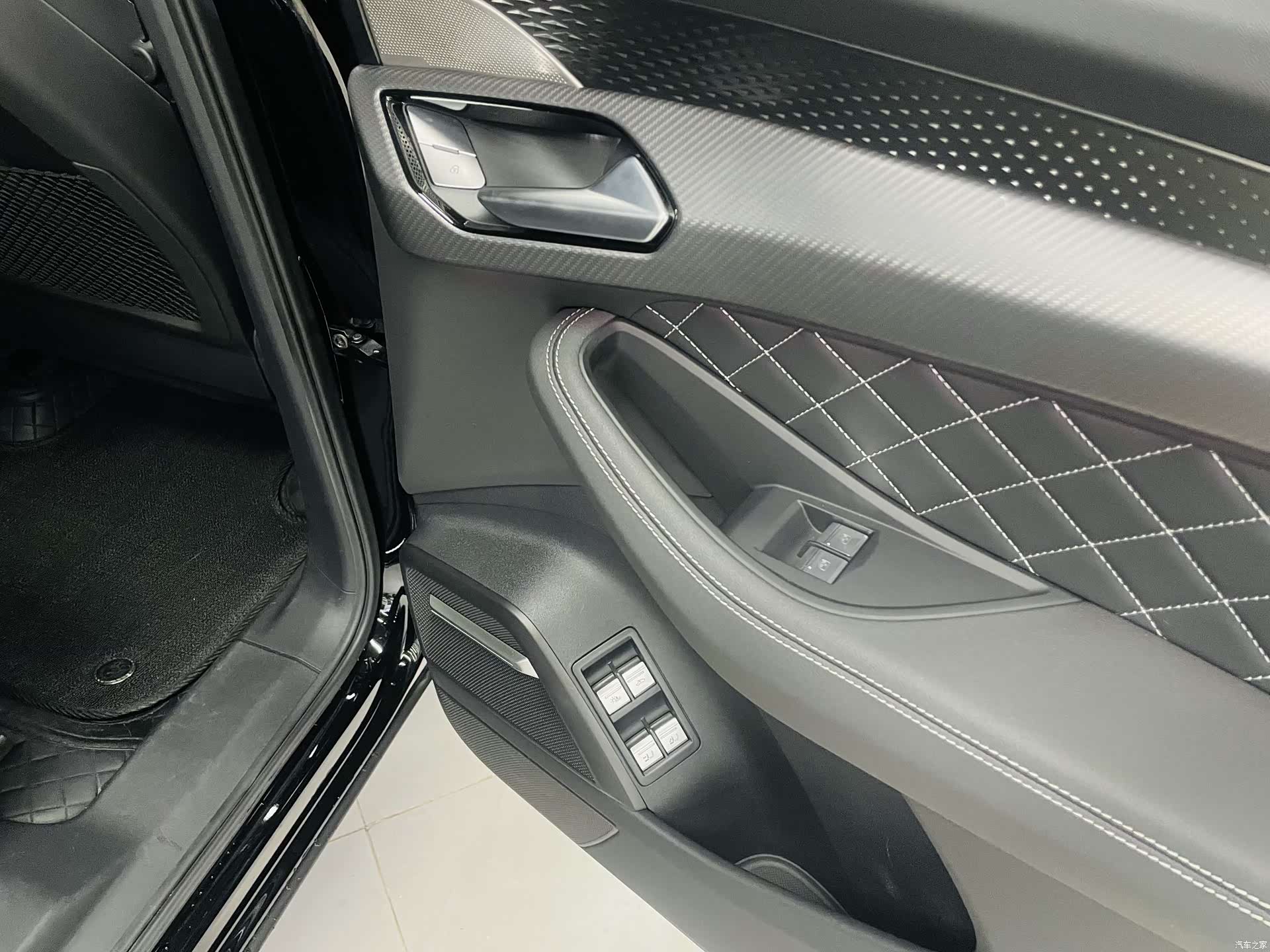 Audi Q6, 2024 15