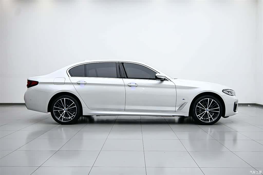 BMW 5 Series, 2024 6