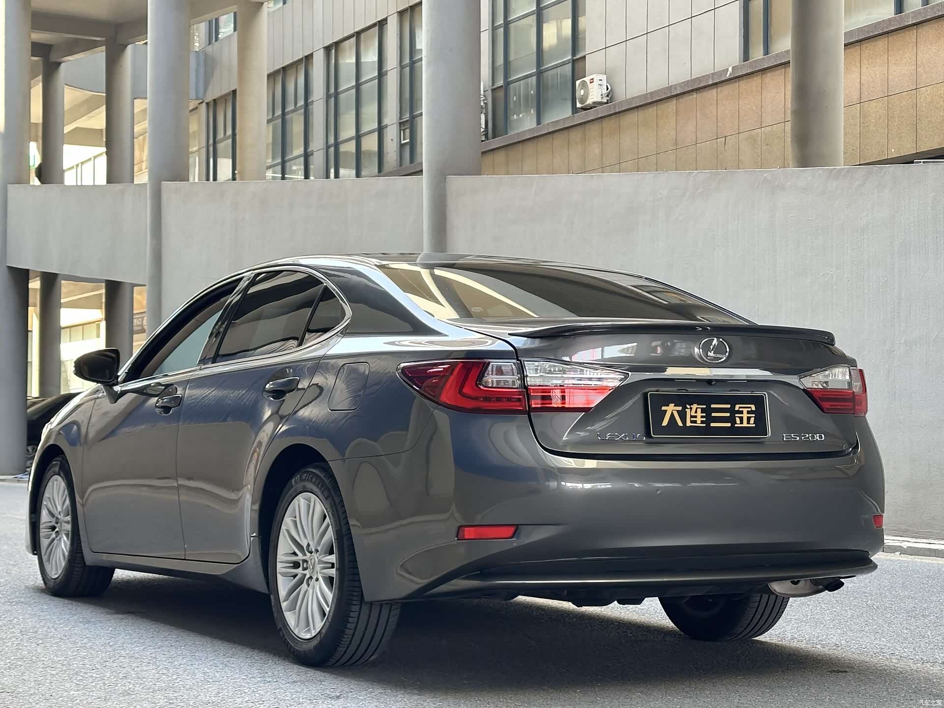 Lexus ES, 2018 6