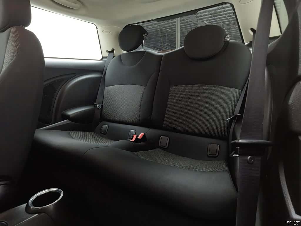 Mini ONE, 2013 15