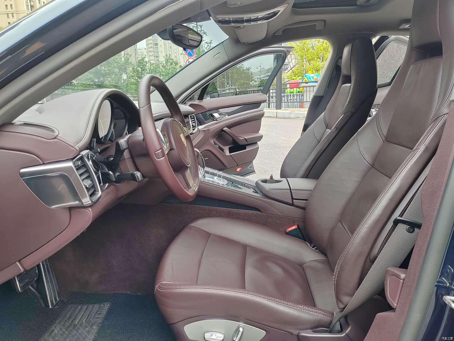 Porsche Panamera, 2011 9
