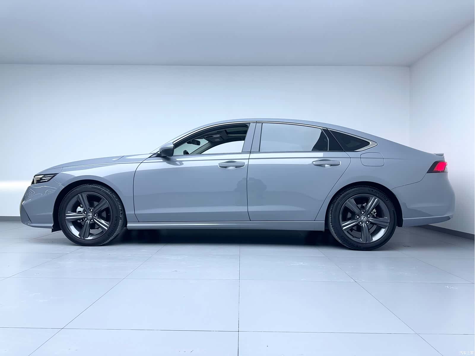 Honda Inspire, 2024 3