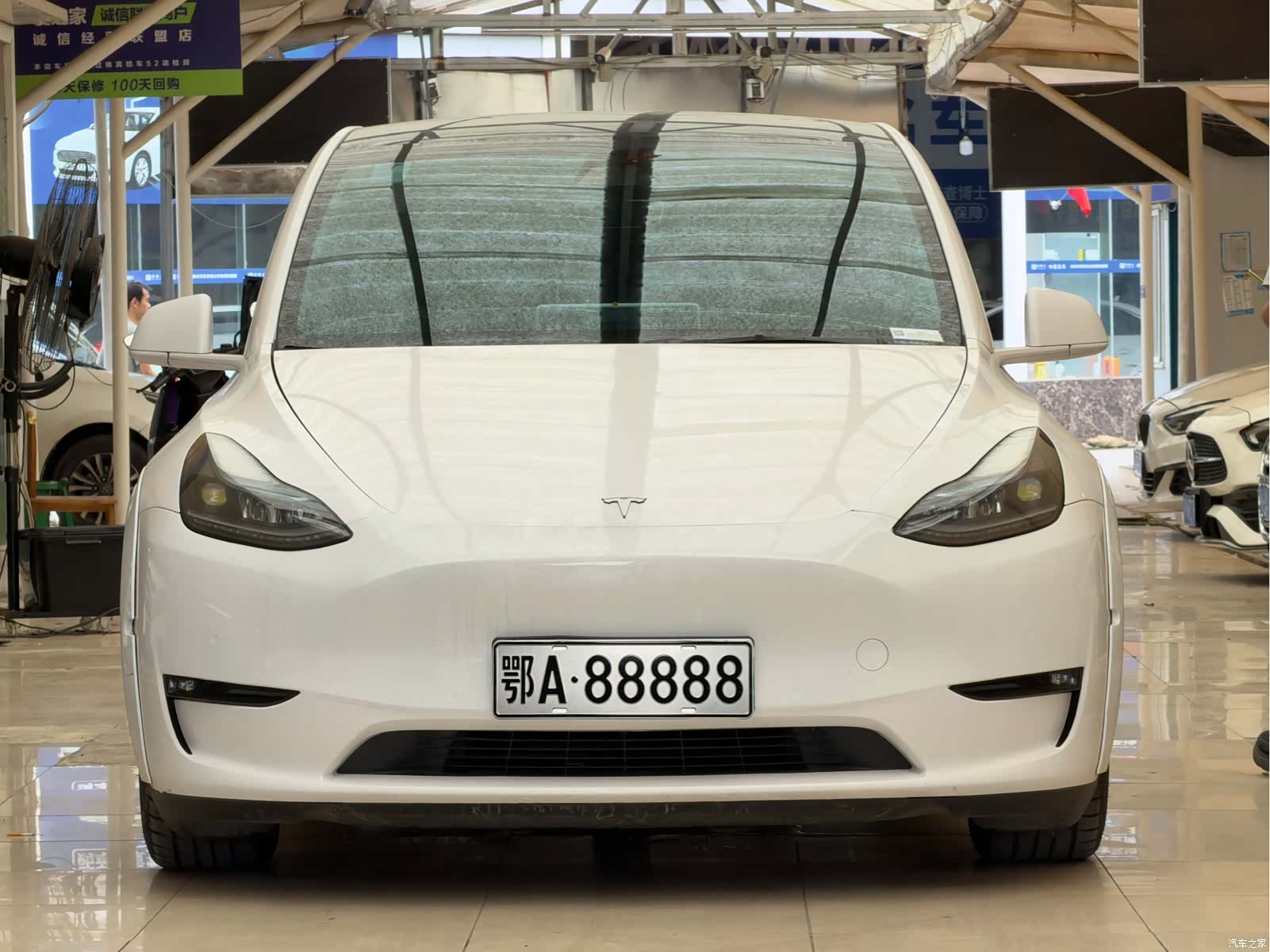 Tesla Model Y, 2022 2