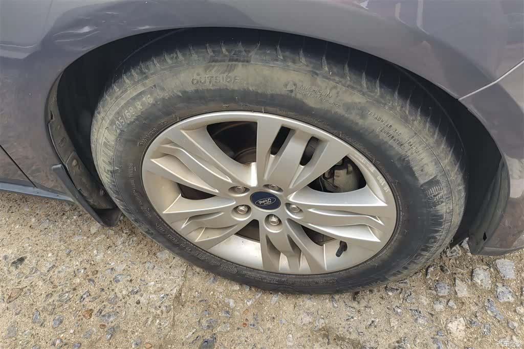 Ford Focus, 2015 6