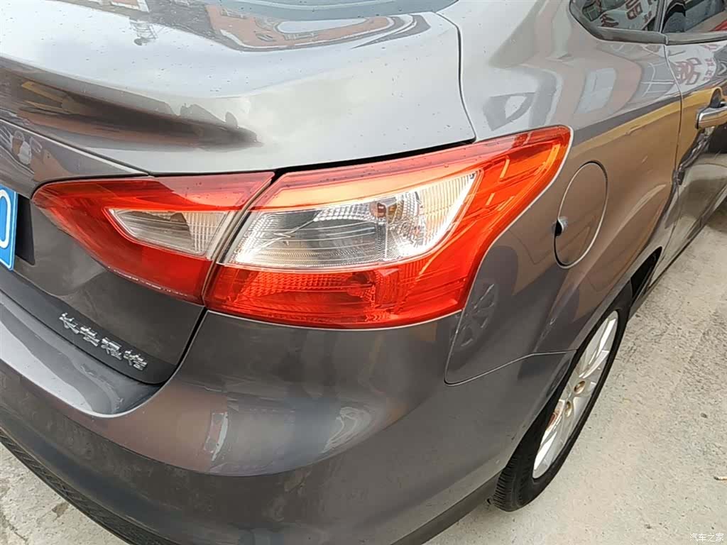Ford Focus, 2015 8