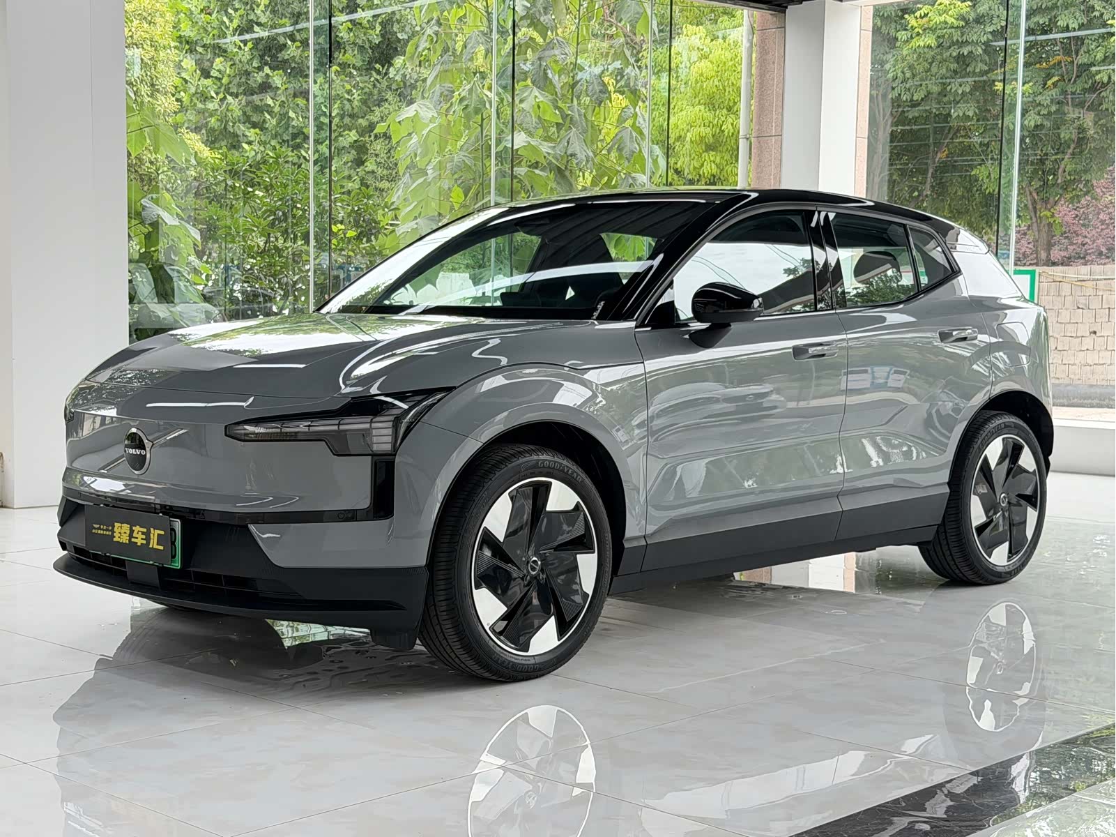 Volvo EX30, 2026 1