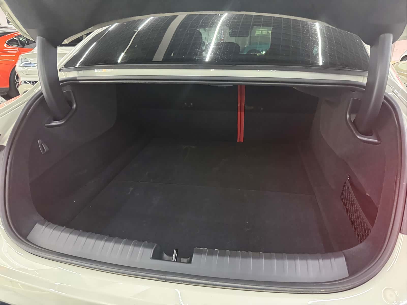 Xiaomi SU7, 2024 10