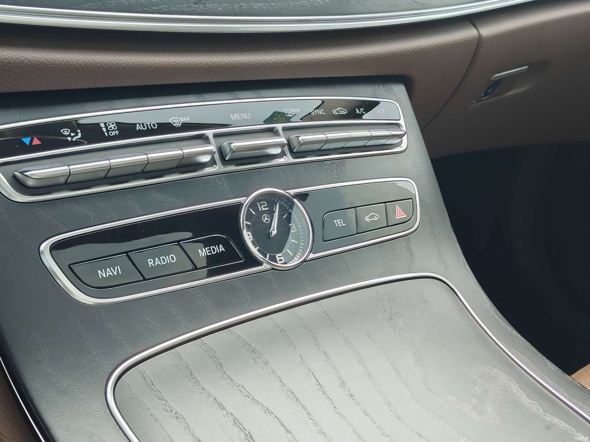 Mercedes-Benz E-Class, 2019 25