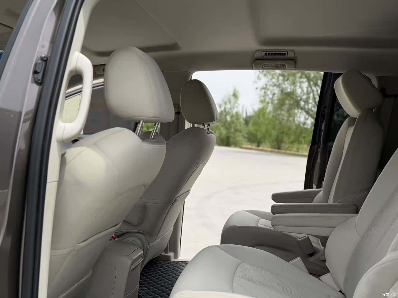 Buick GL8, 2022 6