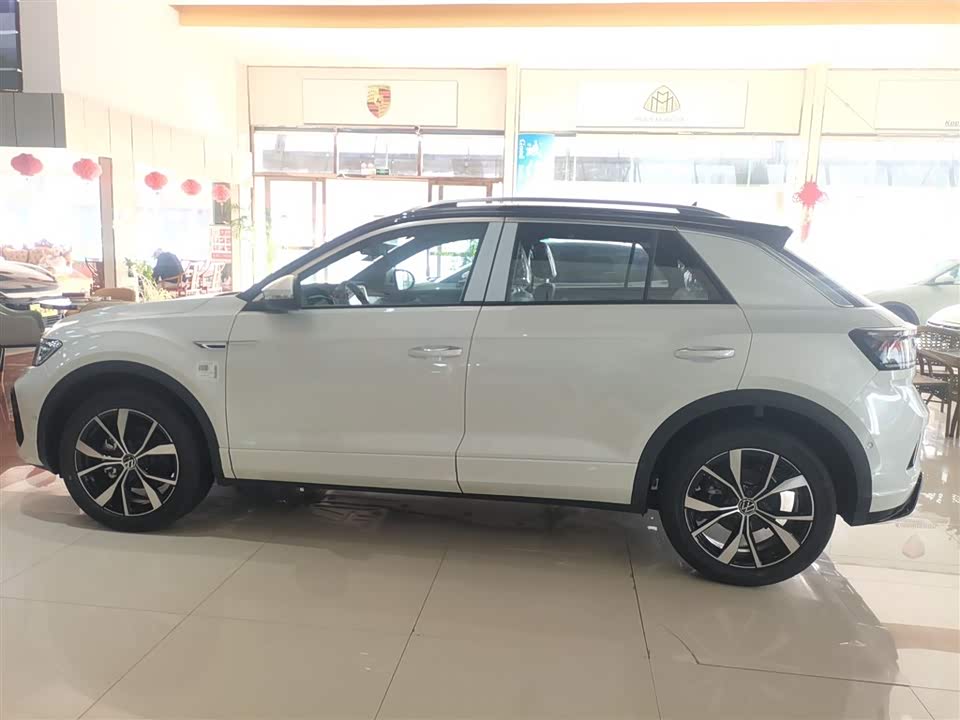 Volkswagen T-ROC exploring Songs