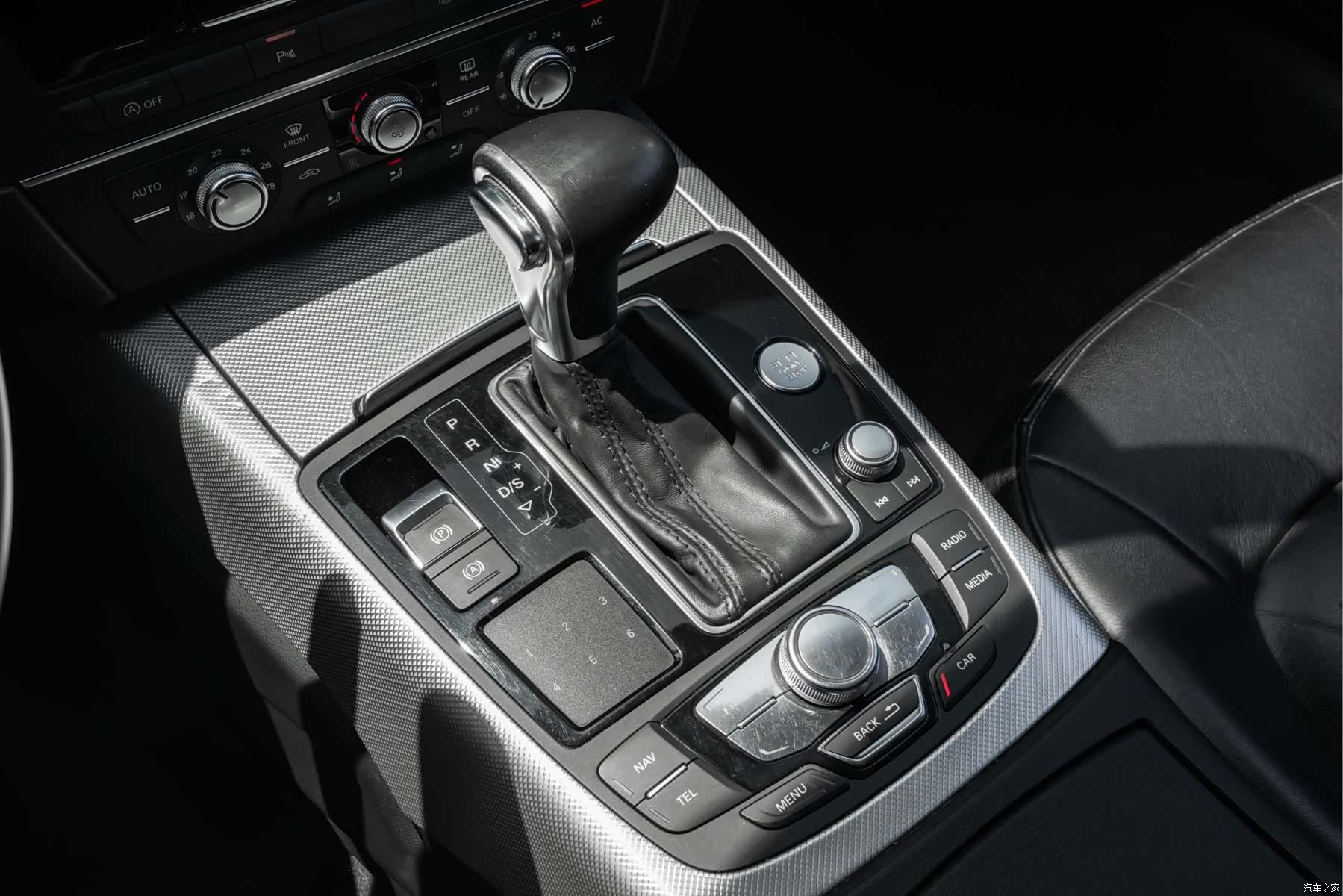 Audi A6L, 2014 21