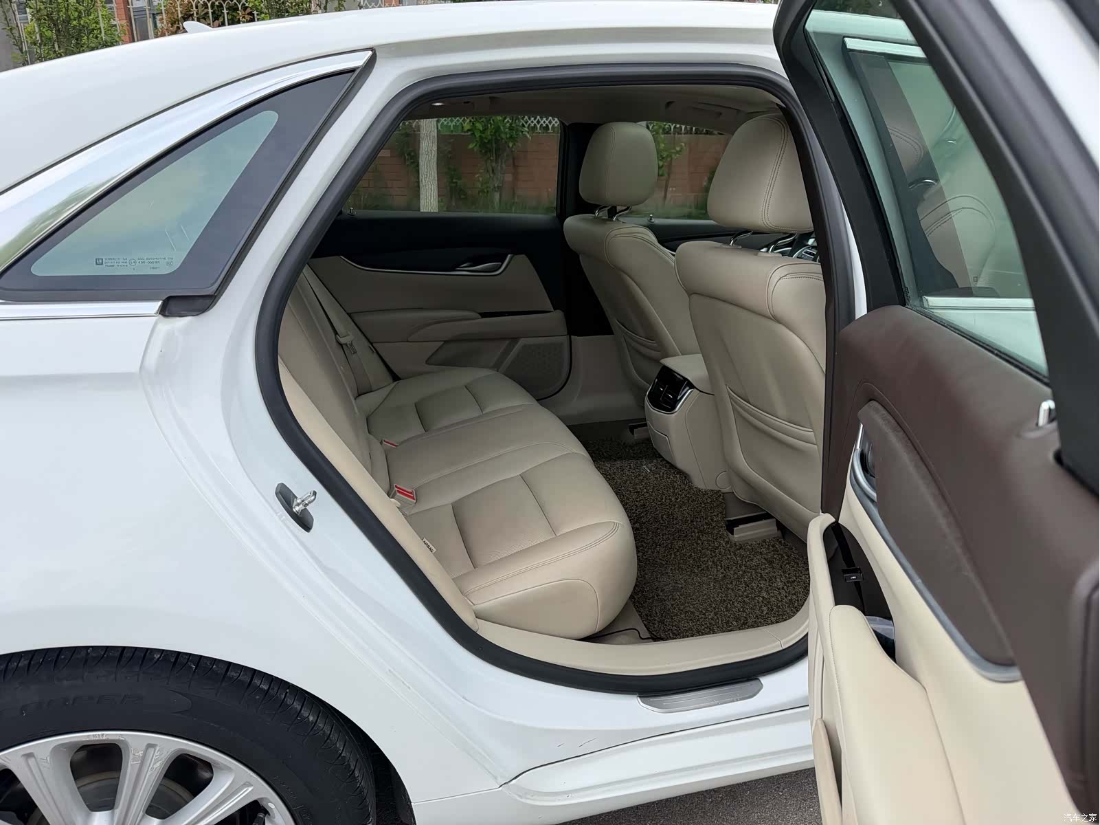 Cadillac XTS, 2016 13