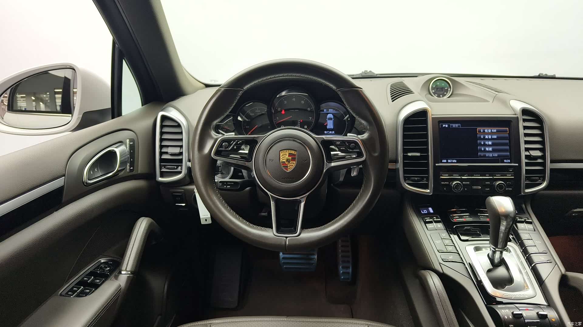 Porsche Cayenne, 2015 8