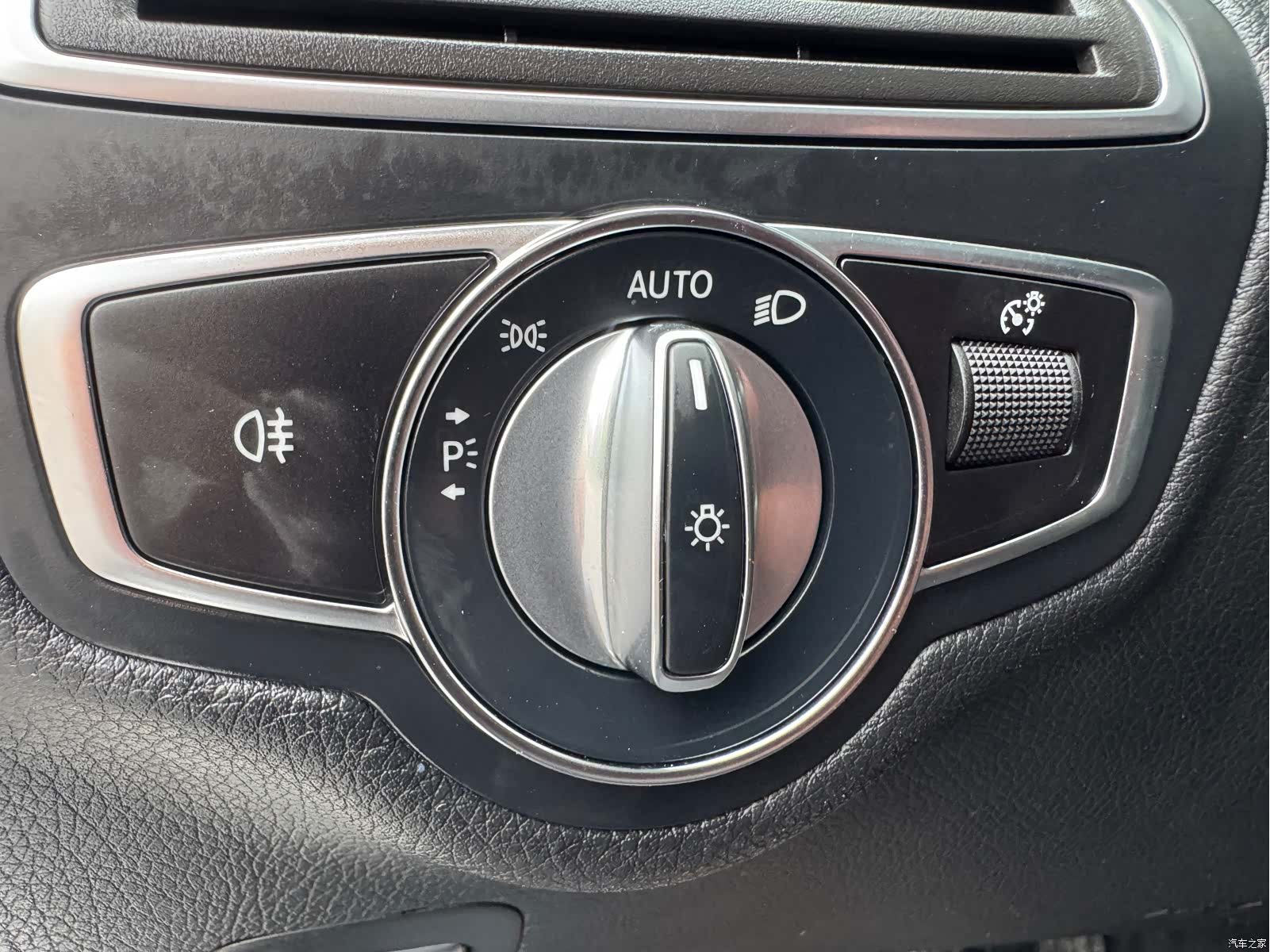 Mercedes-Benz C-Class, 2020 14