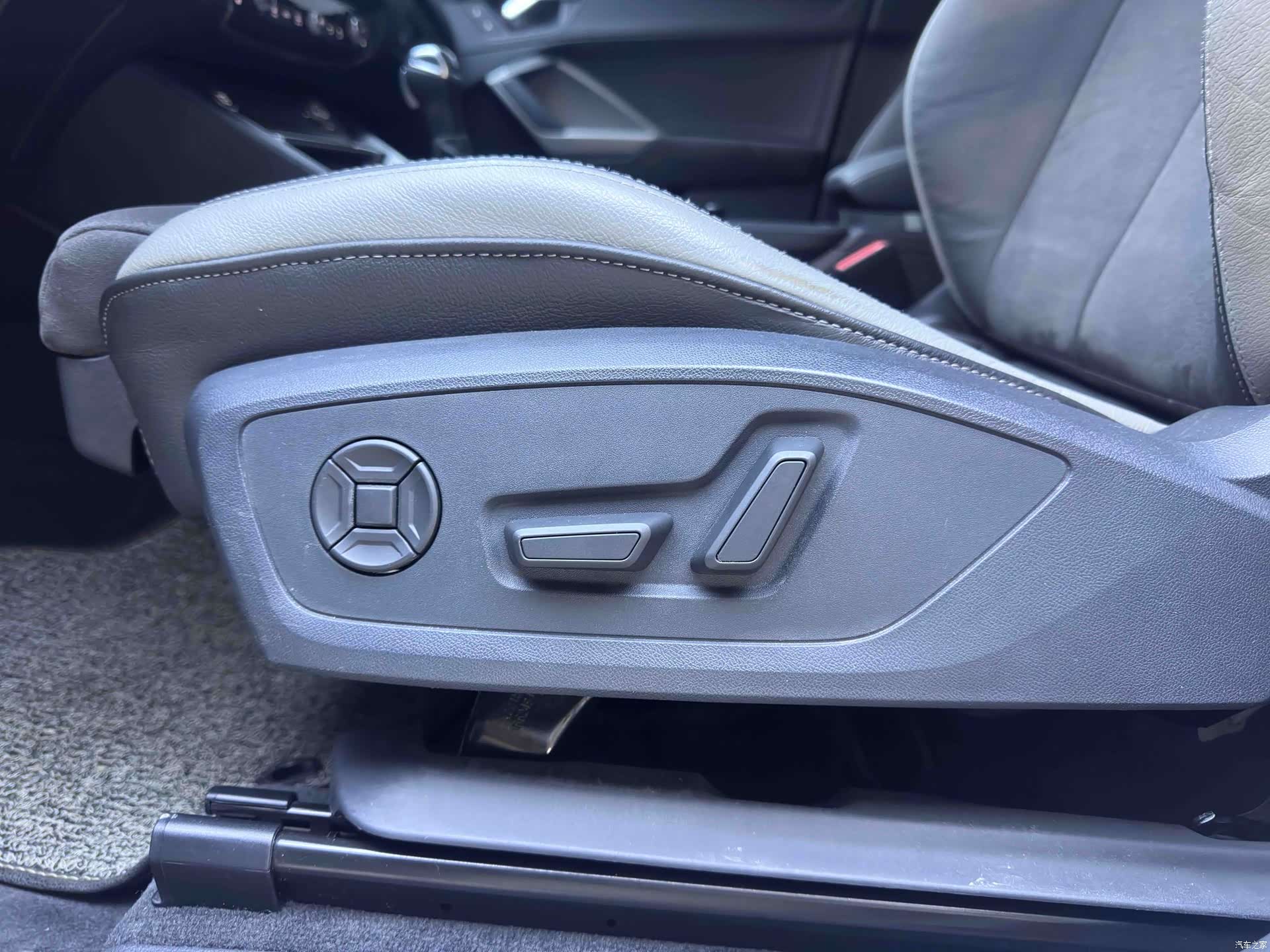 Audi Q3, 2023 17