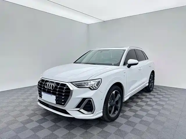 Audi Q3 2022 — купить из Китая под заказ