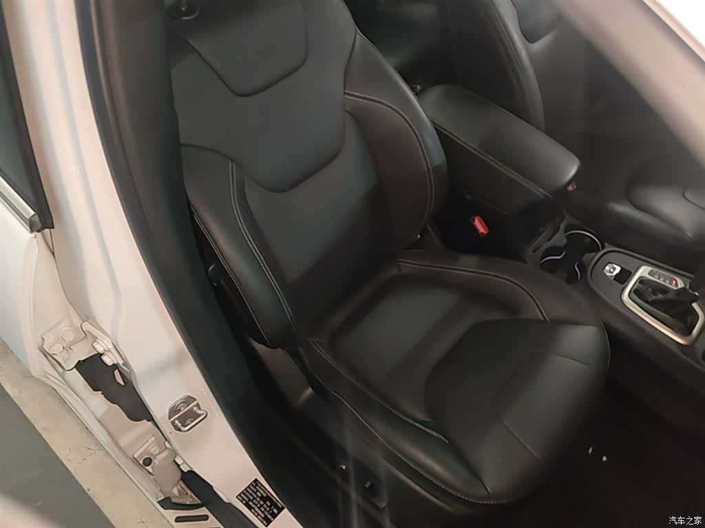 Jeep Cherokee, 2016 25