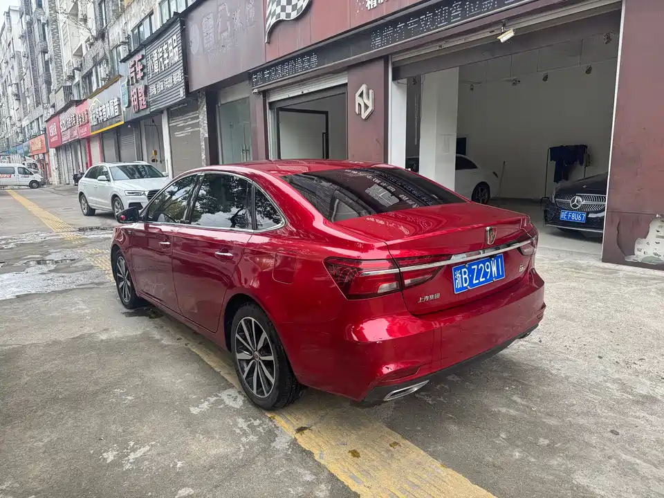 Roewe i6