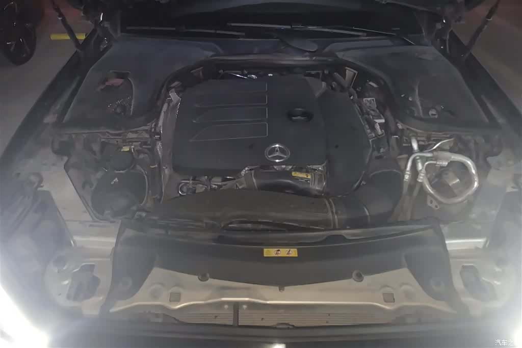 Mercedes-Benz E-Class, 2022 10