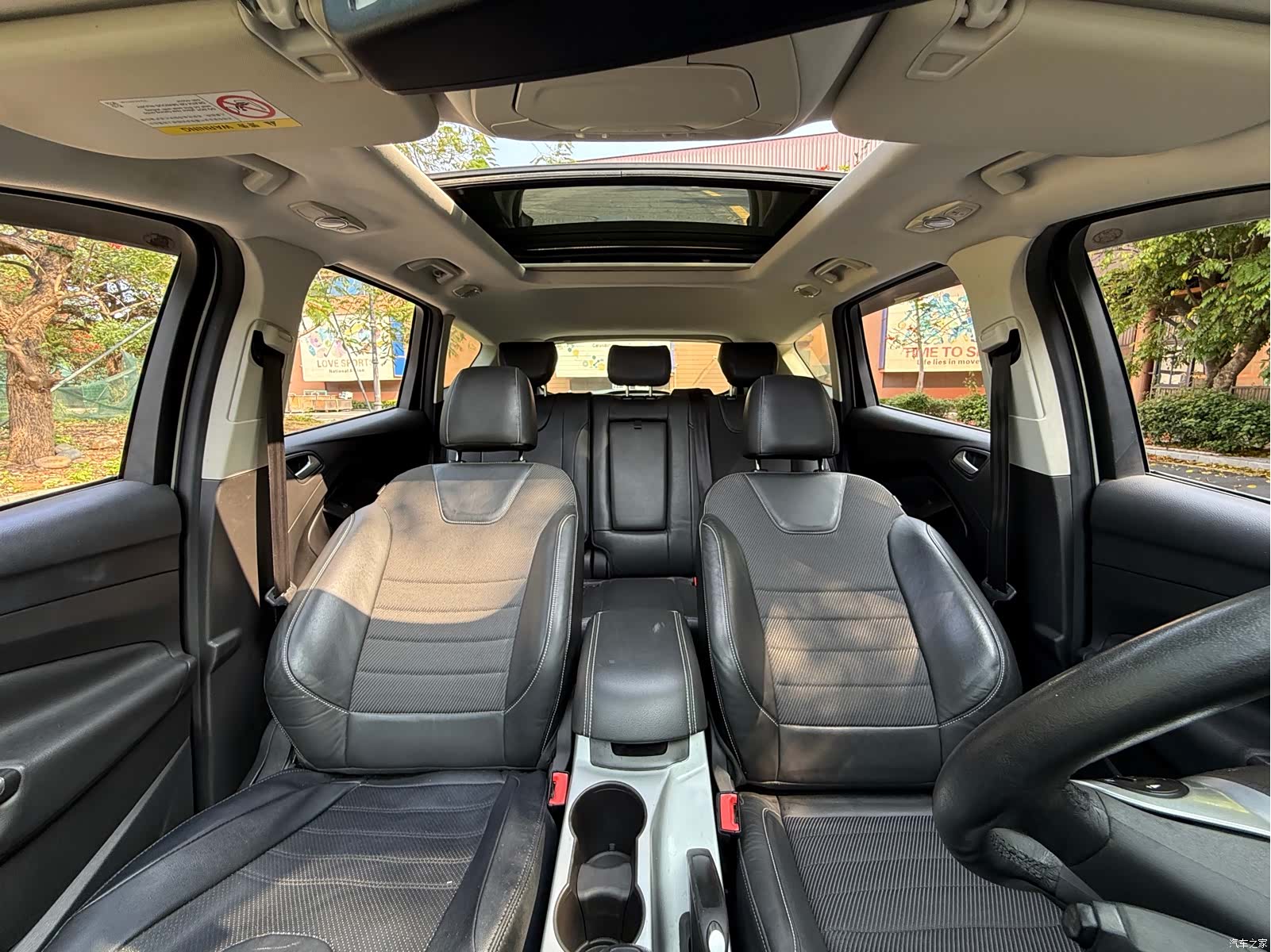 Ford Kuga, 2016 10
