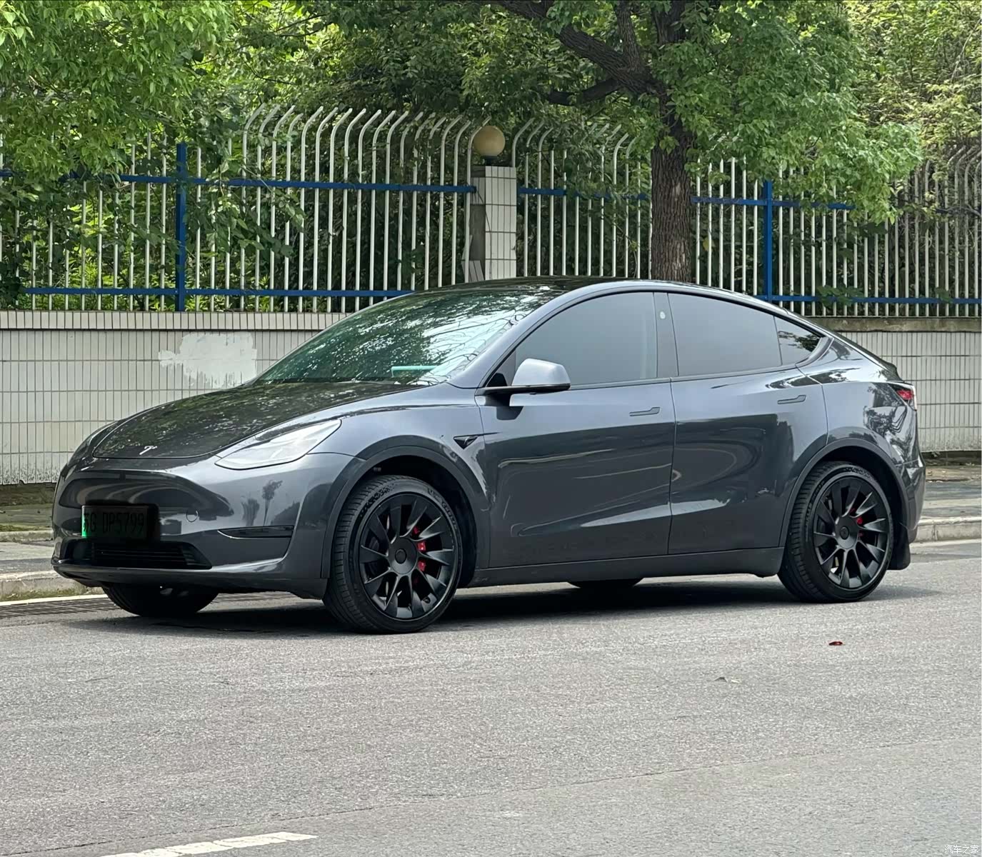Tesla Model Y, 2024 все фото