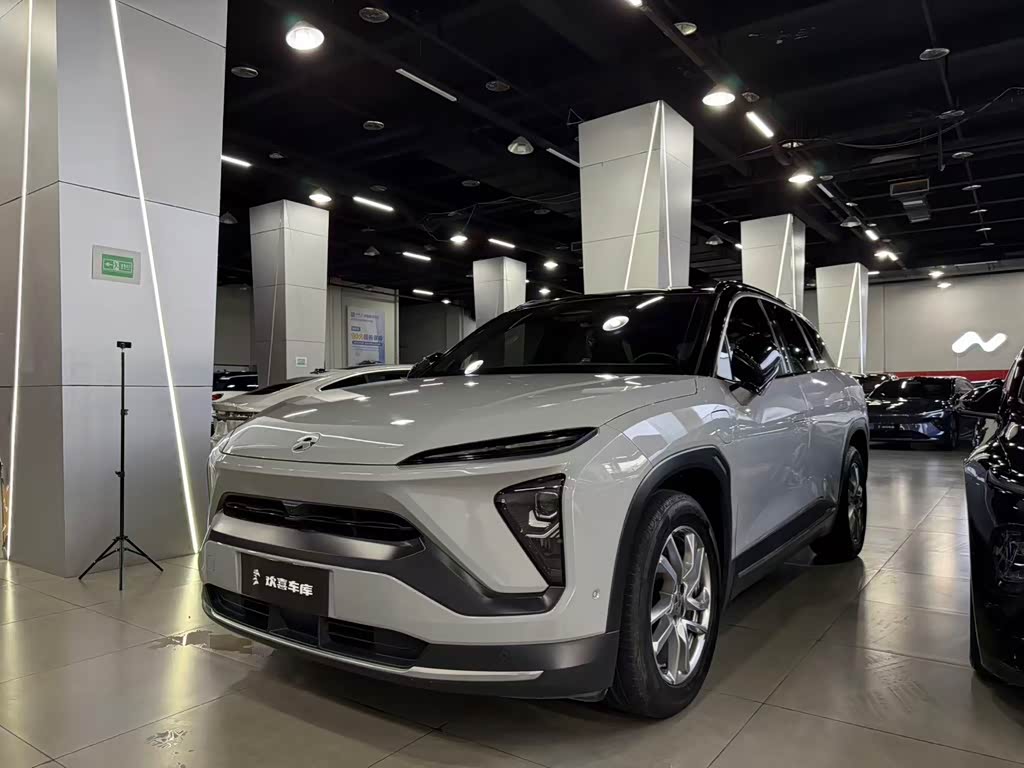 NIO ES6