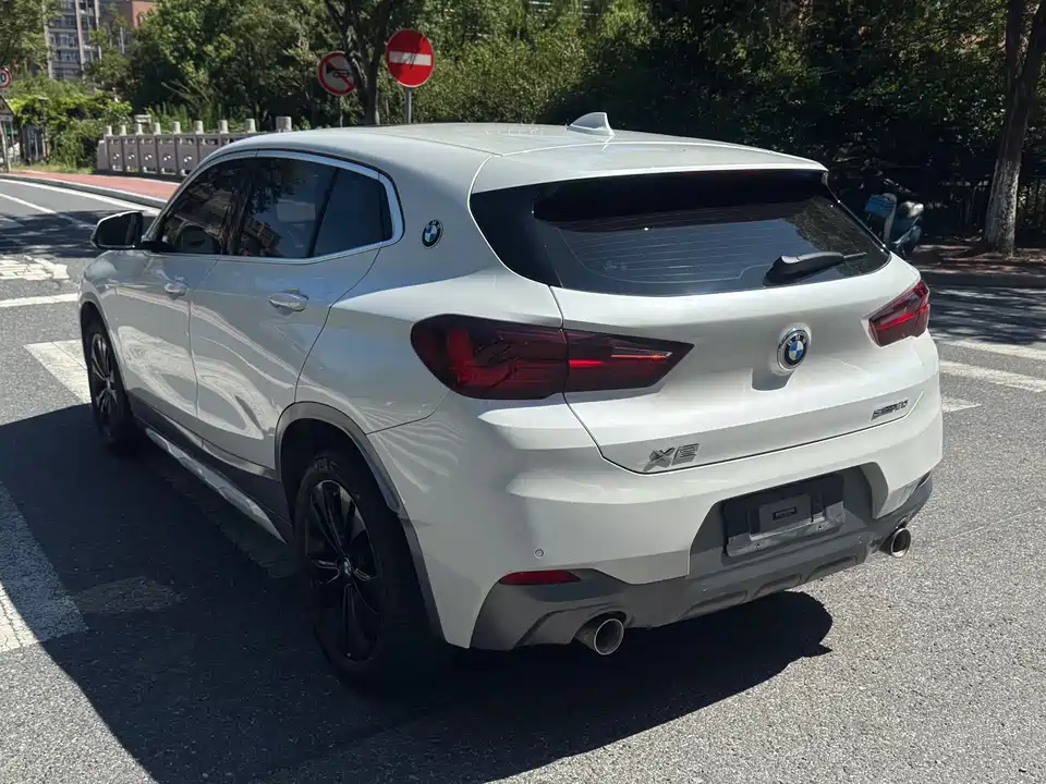 BMW X2