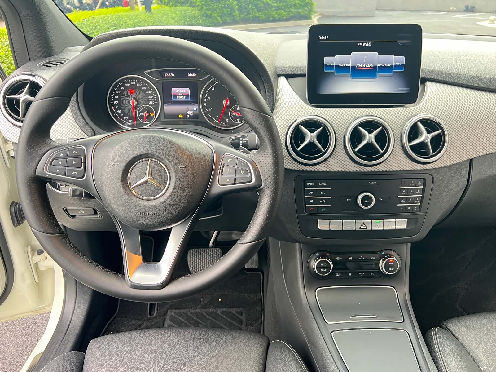 Mercedes-Benz B-Class, 2018 24