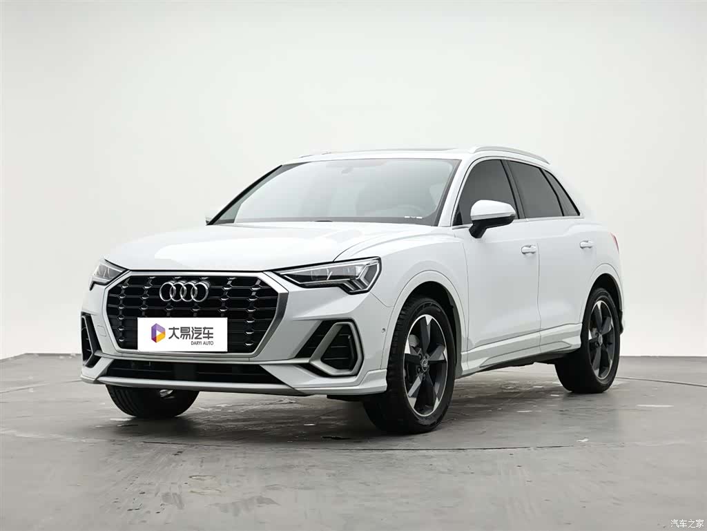 Audi Q3, 2022 1