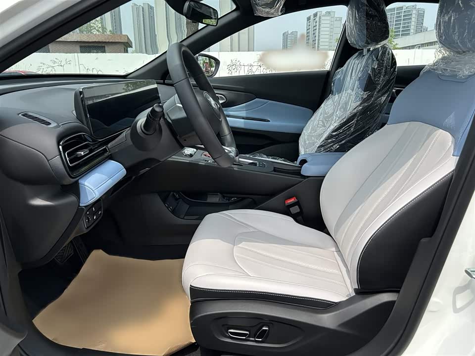 Trumpchi Shadow Leopard