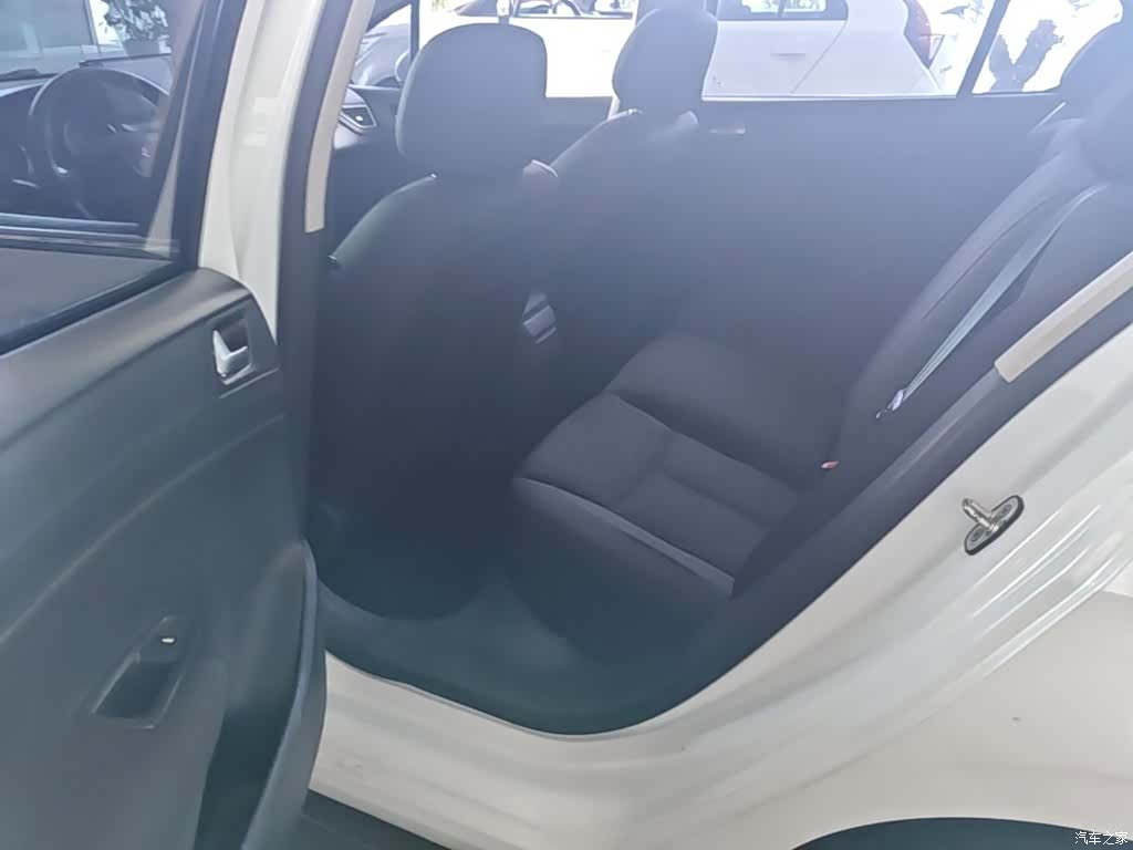 Peugeot 308, 2017 24
