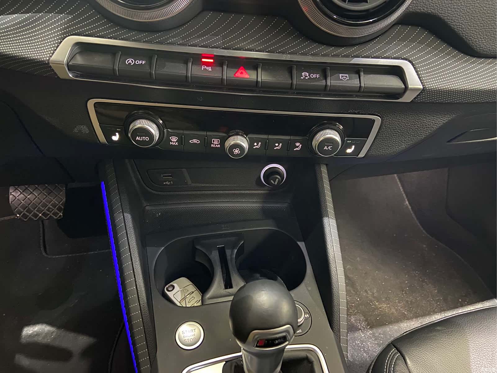 Audi Q2L, 2021 27