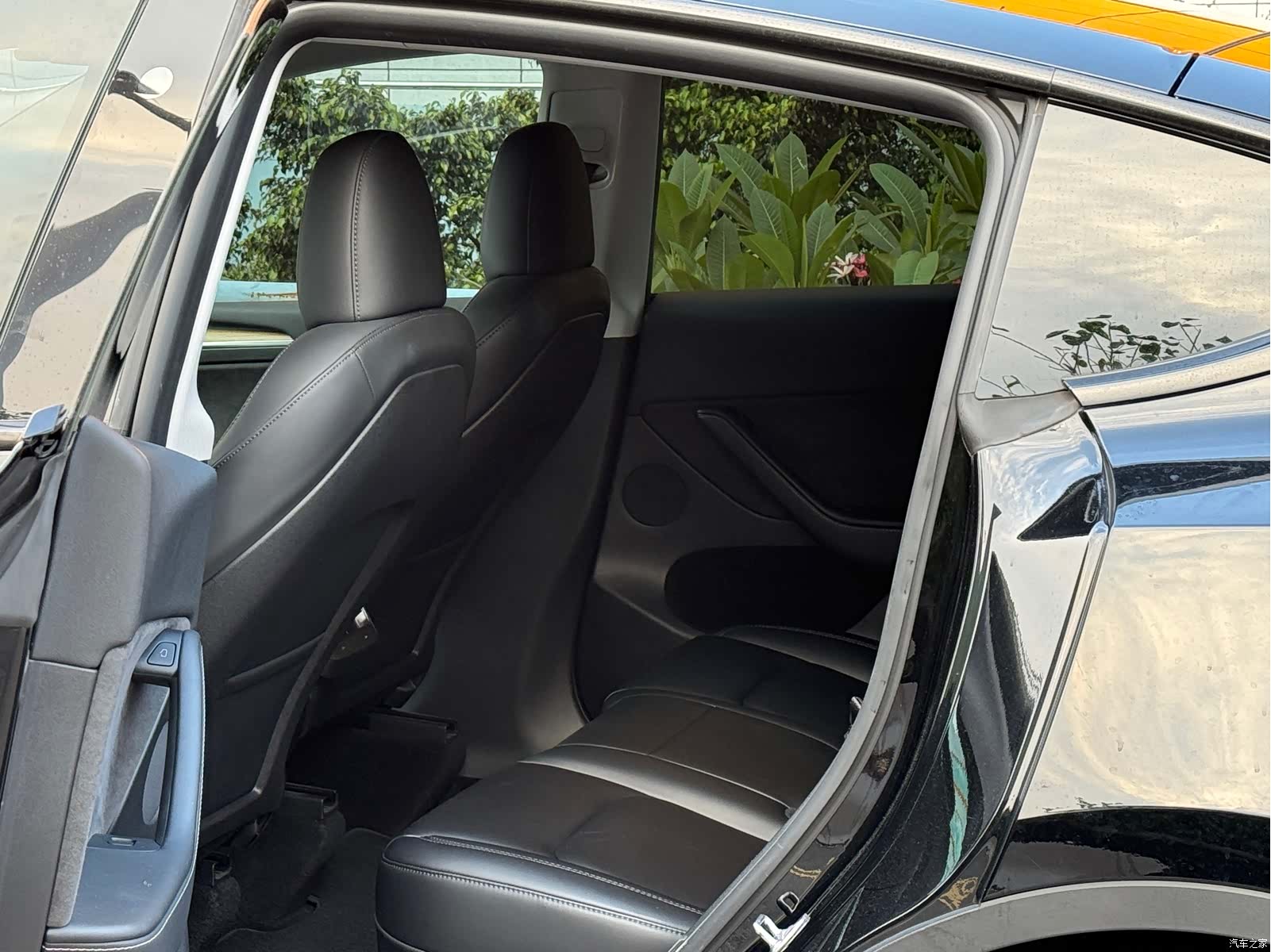 Tesla Model Y, 2023 7