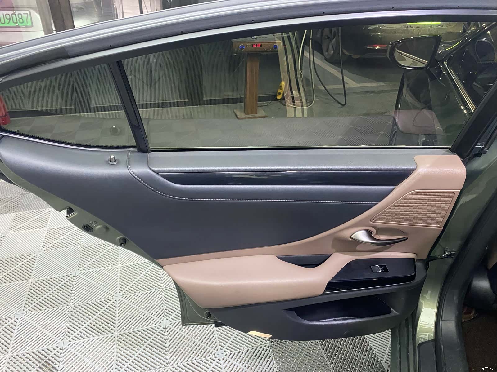 Lexus ES, 2022 12