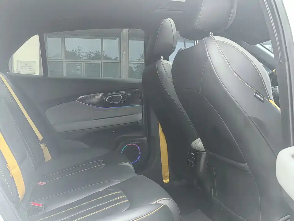 Trumpchi Shadow Leopard