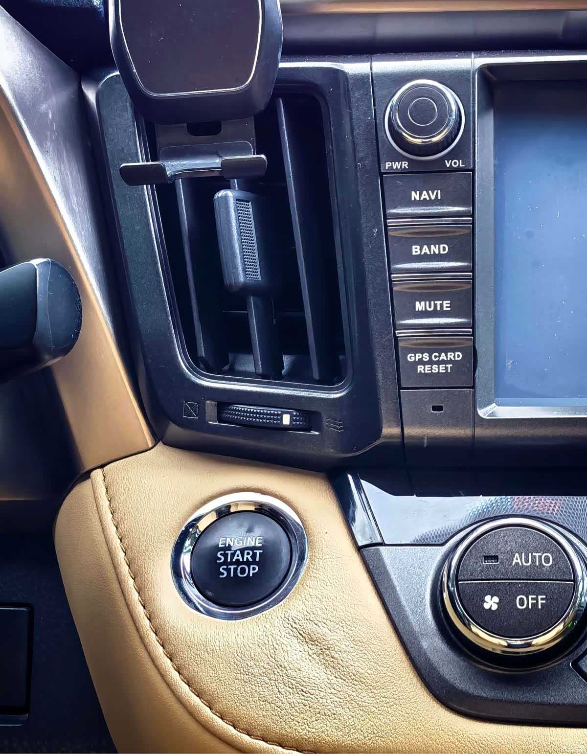 Toyota RAV4, 2013 18