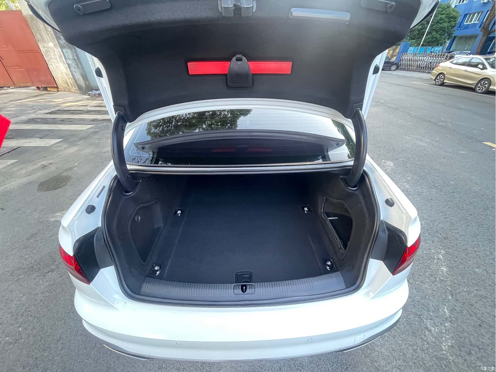 Audi A4L, 2021 8