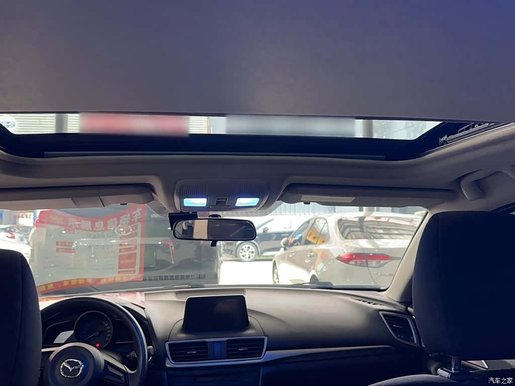 Mazda Mazda3, 2018 10