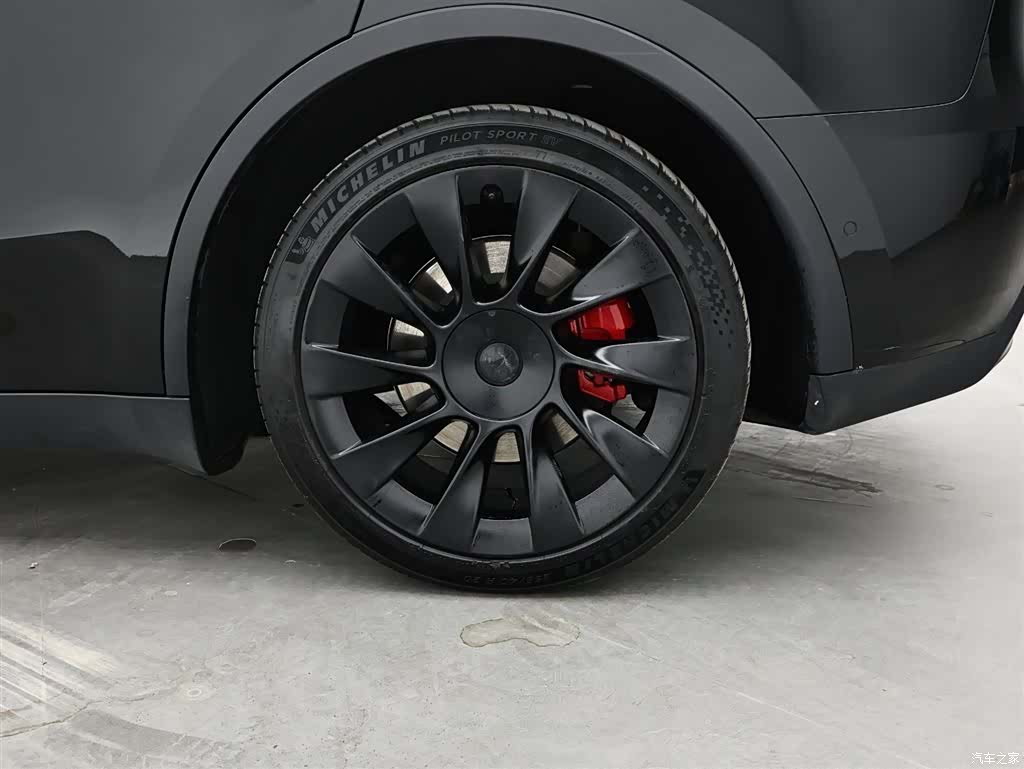 Tesla Model Y, 2021 11