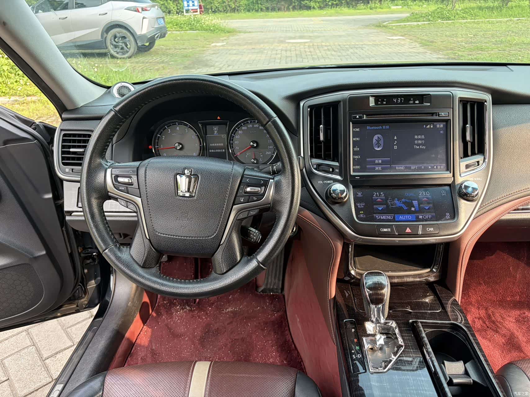 Toyota Crown, 2017 12