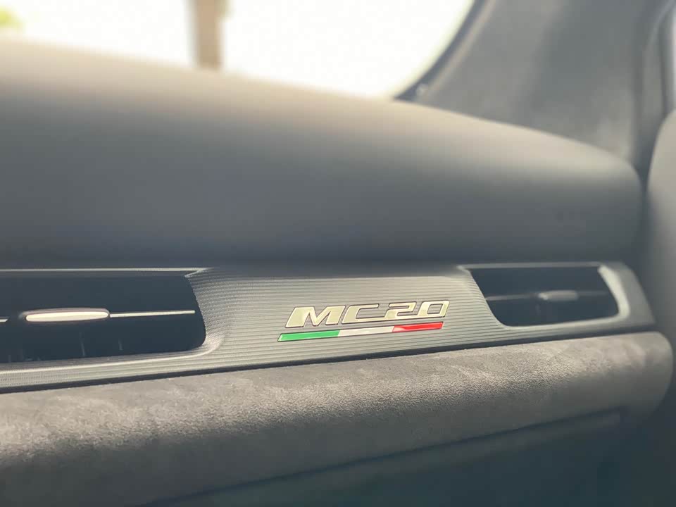 Maserati MC20