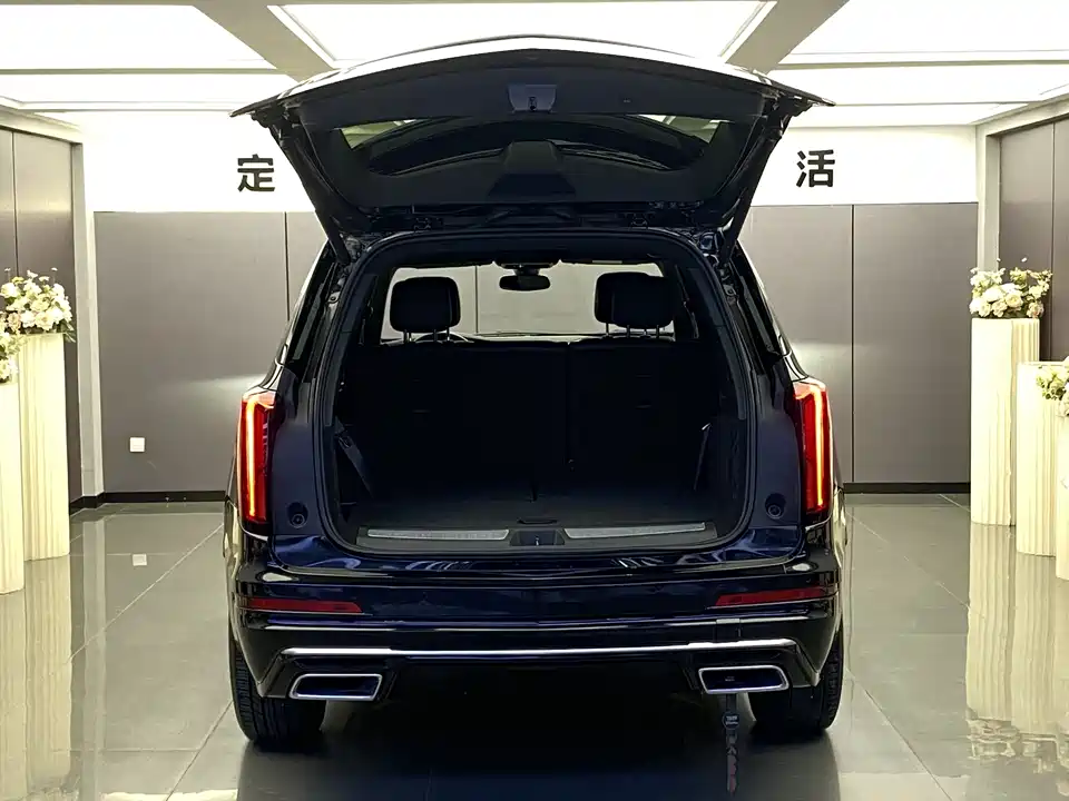 Cadillac XT6