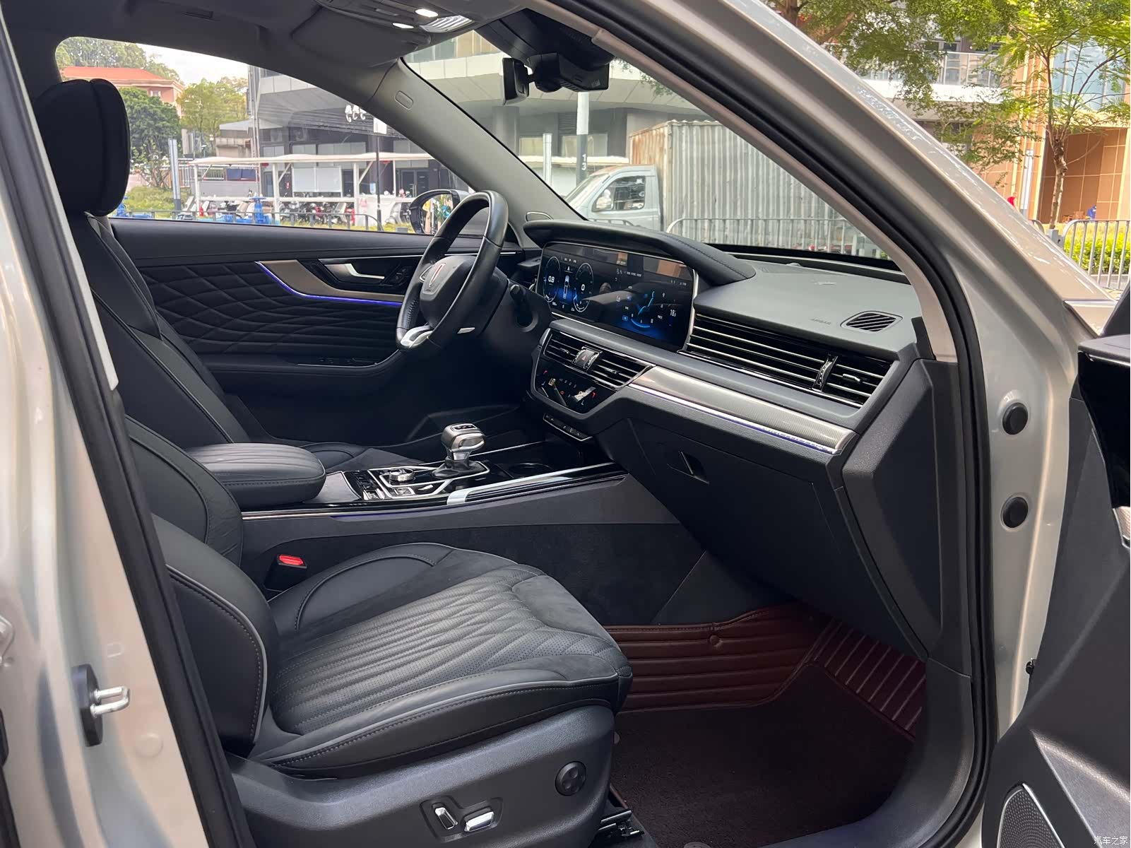Hongqi HS5, 2022 14