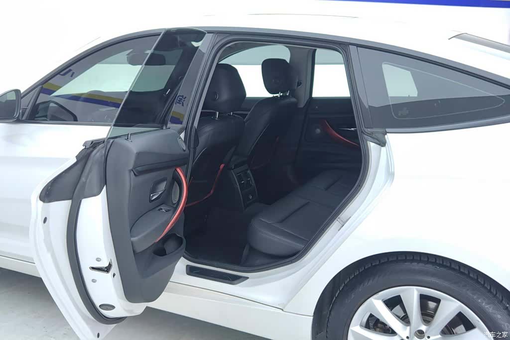 BMW 3 Series, 2018 11