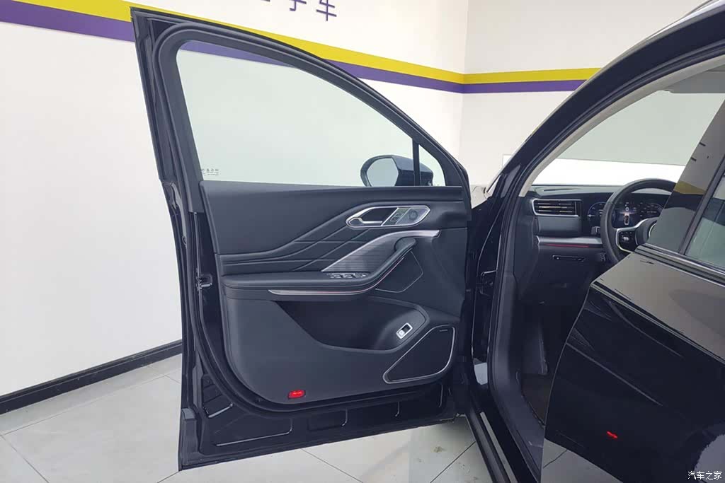 Hongqi HS7, 2024 7