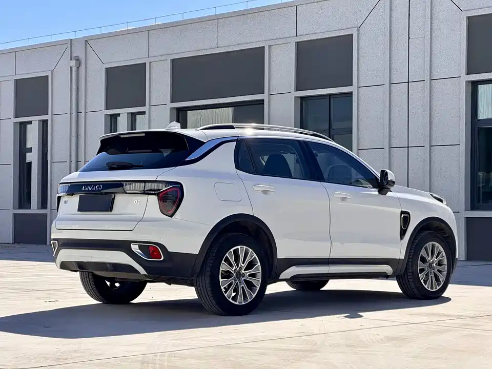 Lynk & Co 01