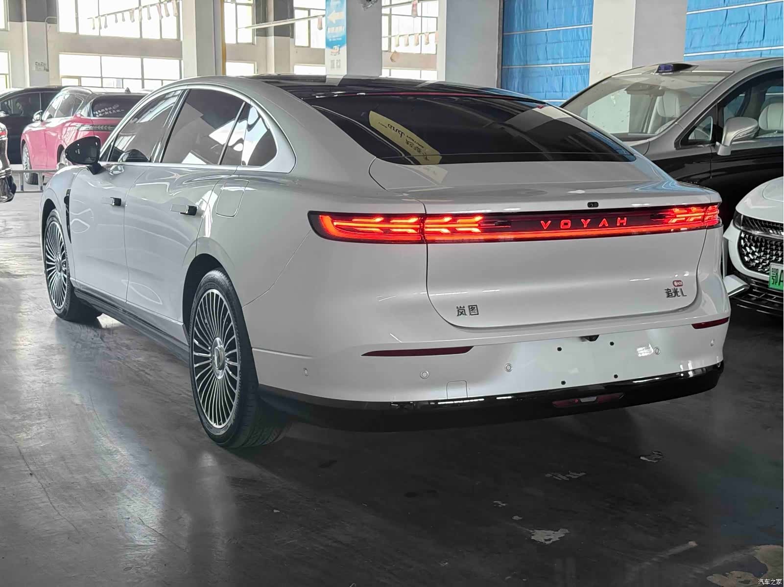 Voyah Passion, 2025 4