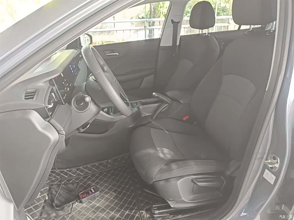 Roewe i5, 2025 15