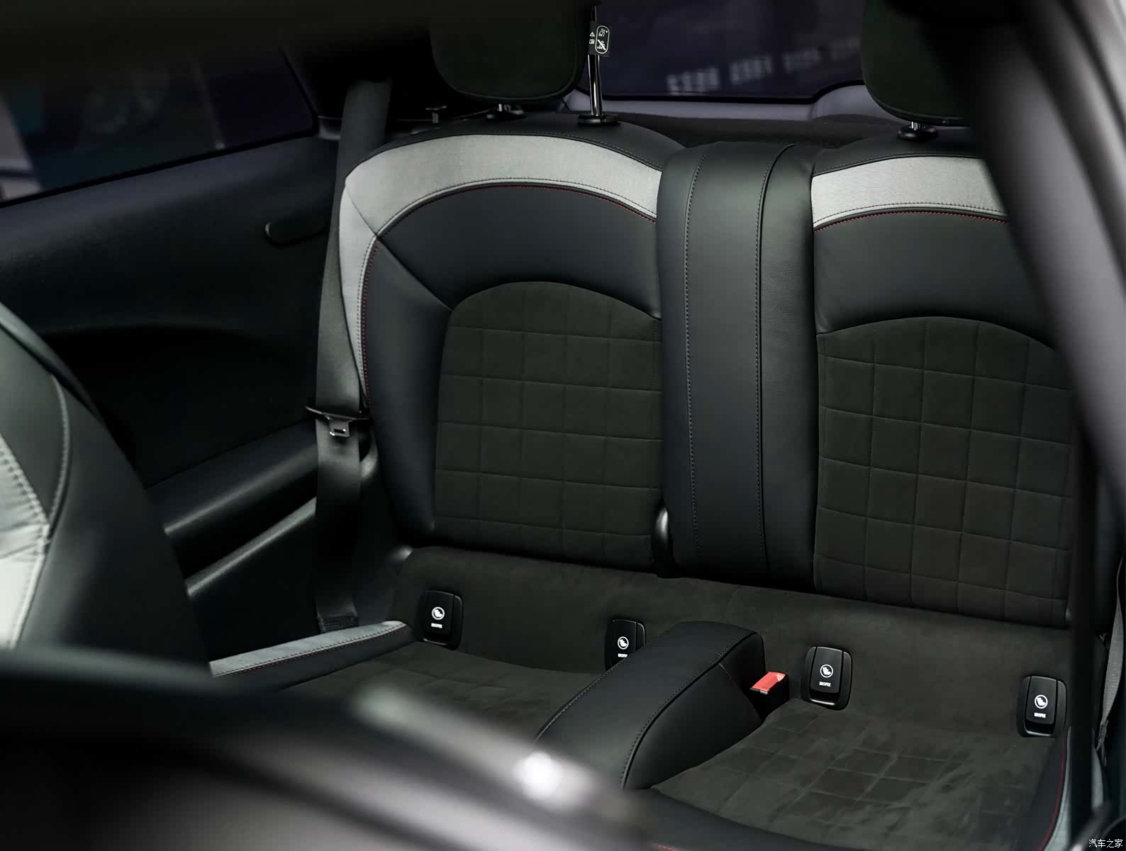 Mini Cooper, 2024 9