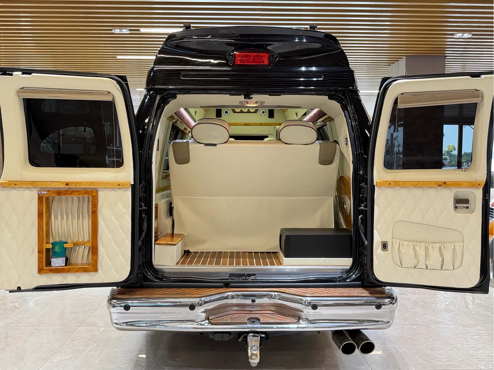 Ford E350, 2014 32